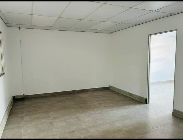 296M² WAREHOUSE TO LET IN RED HILL